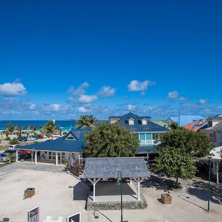Stunning New Apartment With View Of Orient Bay Quarter of Orleans Extérieur photo