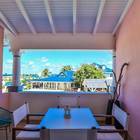 Stunning New Apartment With View Of Orient Bay Quarter of Orleans Extérieur photo