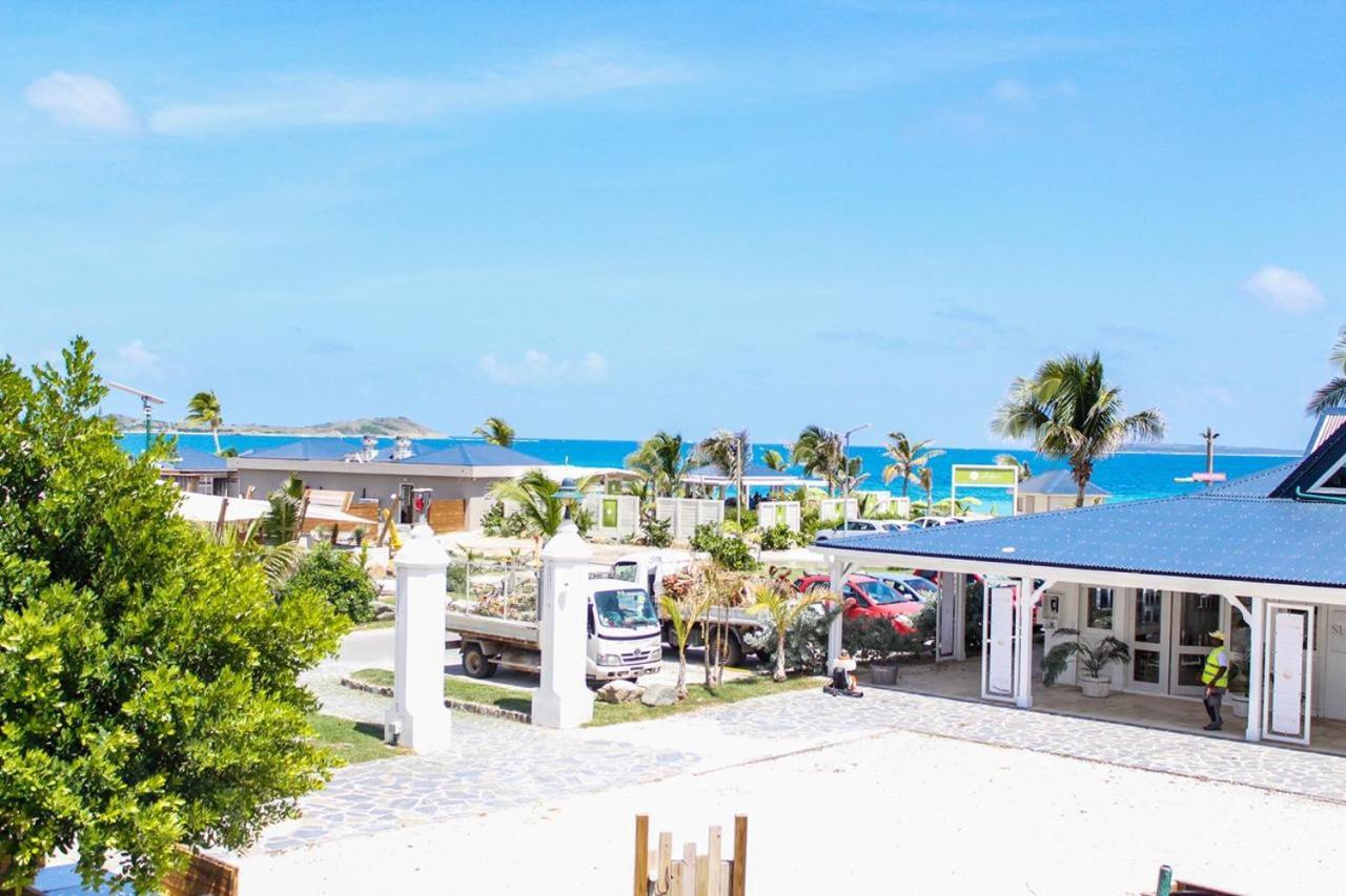 Stunning New Apartment With View Of Orient Bay Quarter of Orleans Extérieur photo