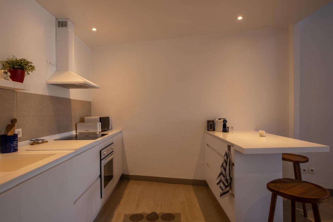 Stunning New Apartment With View Of Orient Bay Quarter of Orleans Extérieur photo